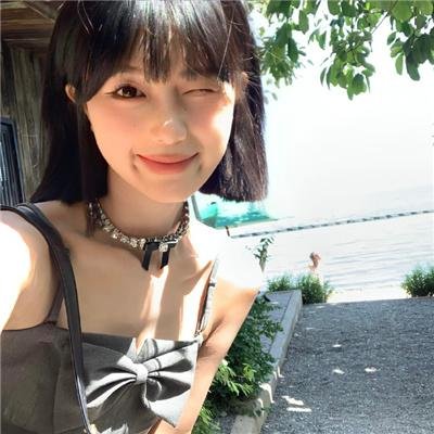 丑小鸭的天鹅湖
